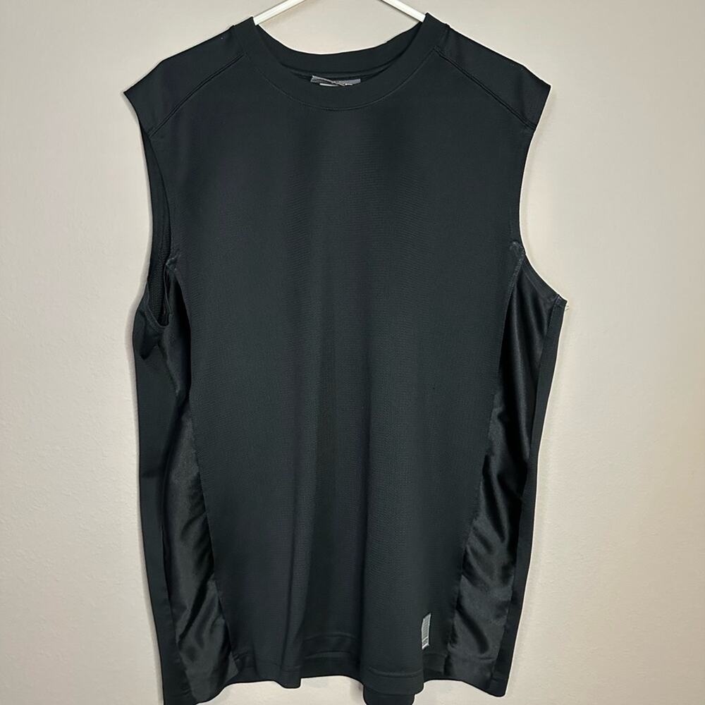 Men's Black Sleeveless Tank Top